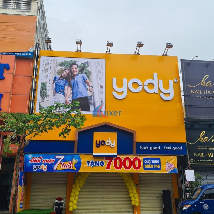 BQC031- Mặt tiền cửa hàng thời trang Yody
