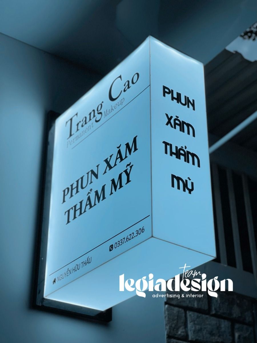 BQC070- Hộp đèn Trang Cao trắng xanh