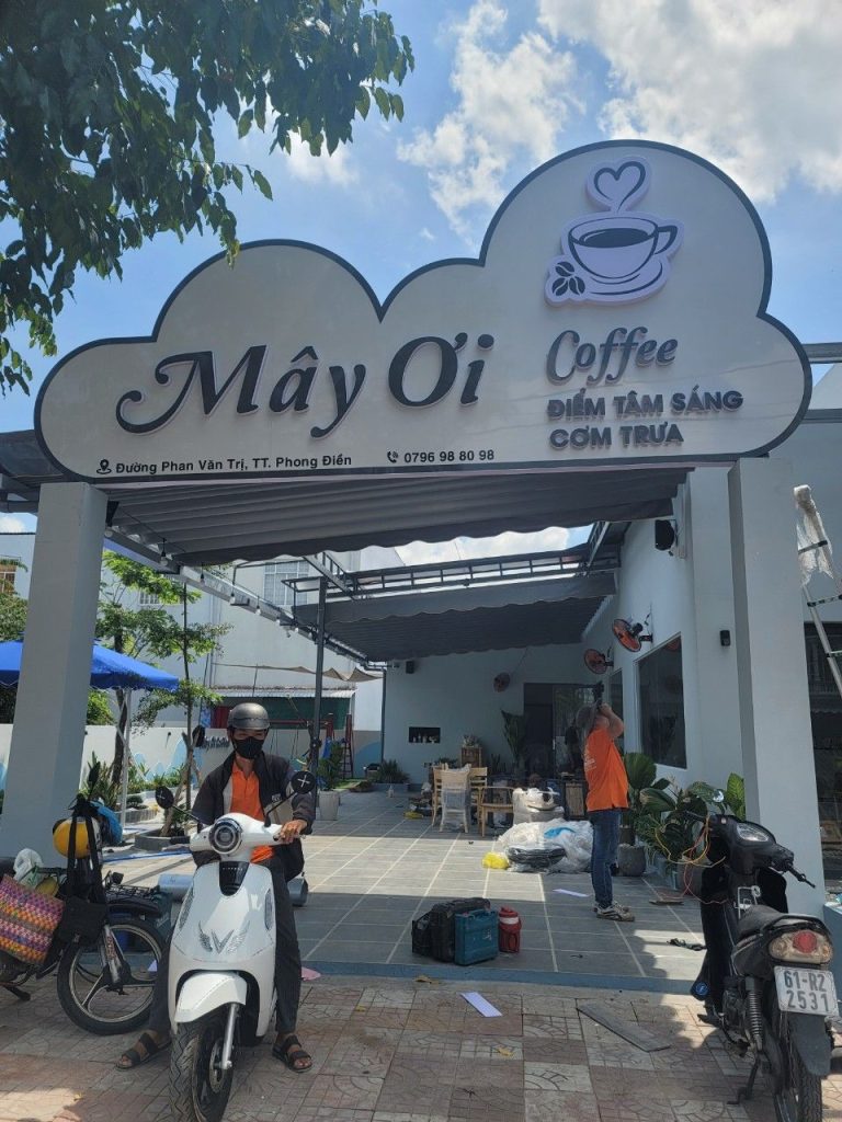 BQC206- Cổng quán Mây Ơi Coffee