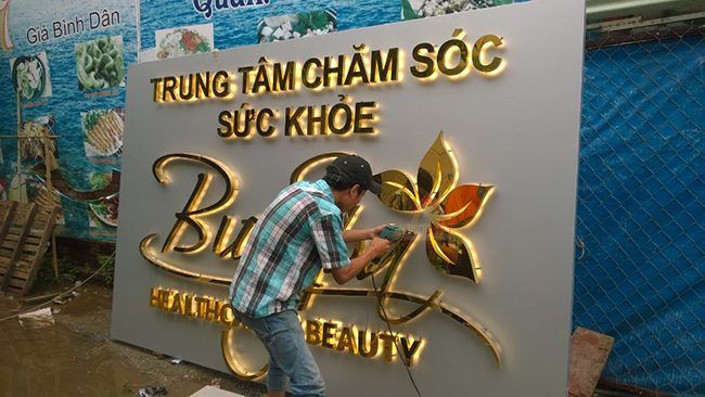 BQC215- Biển hiệu trung tâm chăm sóc sức khỏe